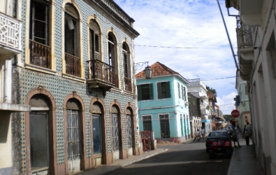Quiet streets of central São Tomé